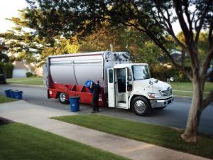 Hino 338 Refuse Truck 2007 года